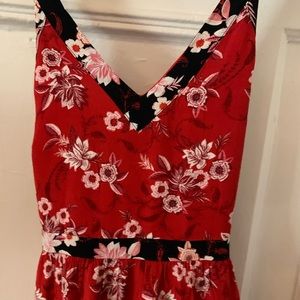 NWOT - gorgeous, flowing, floral maxi dress